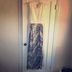 Silk maxi dress with pocket back